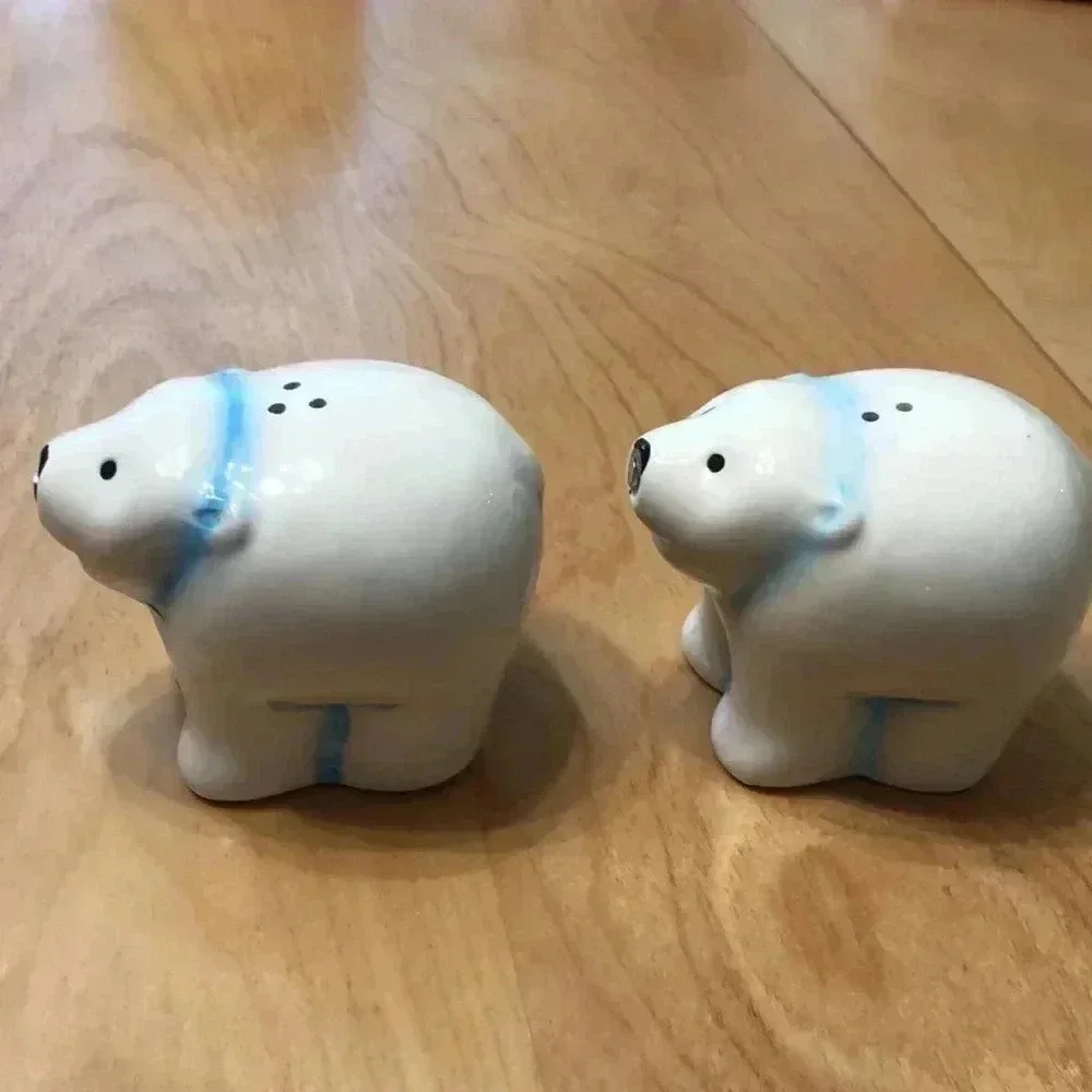Vintage ceramic polar bear salt and pepper shakers